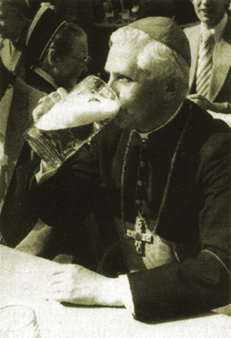 Pope Benedict throws back a cold one 